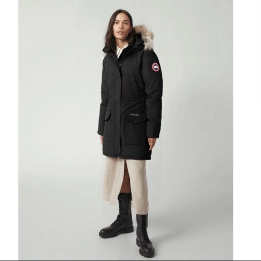 Women's Black Cananda Goose Parka Coat - Picture 7 of 8